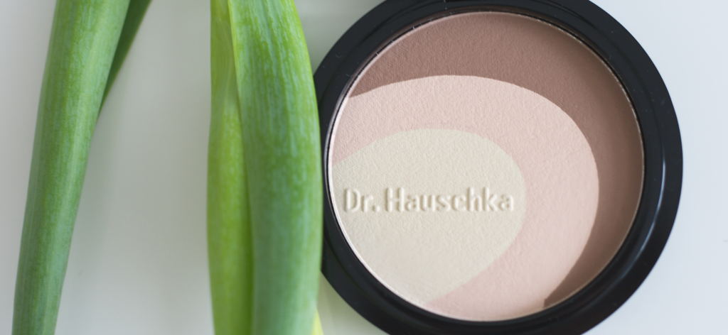 Dr. Hauschka - kevadsuvine meigikollektsioon Comeback, jumet ühtlustav puudritrio